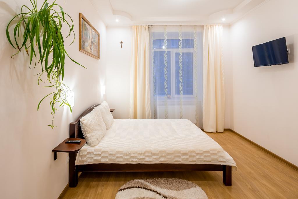 Apartment On Khmelnytskogo Street Lviv Eksteriør billede