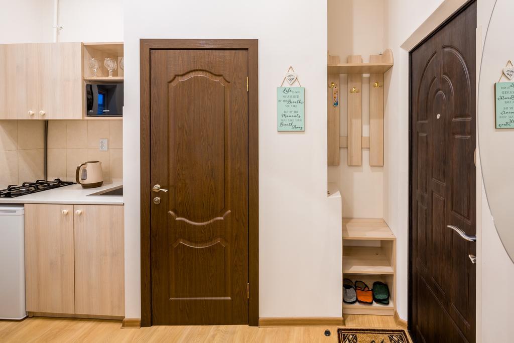 Apartment On Khmelnytskogo Street Lviv Eksteriør billede